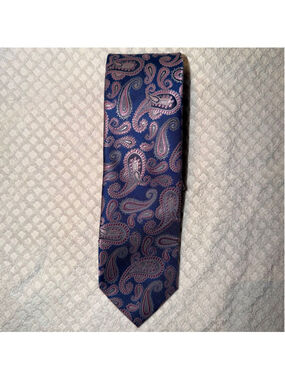NWT Men’s Platinum Designs Paisley 100% Polyester Machine Washable Neck Tie